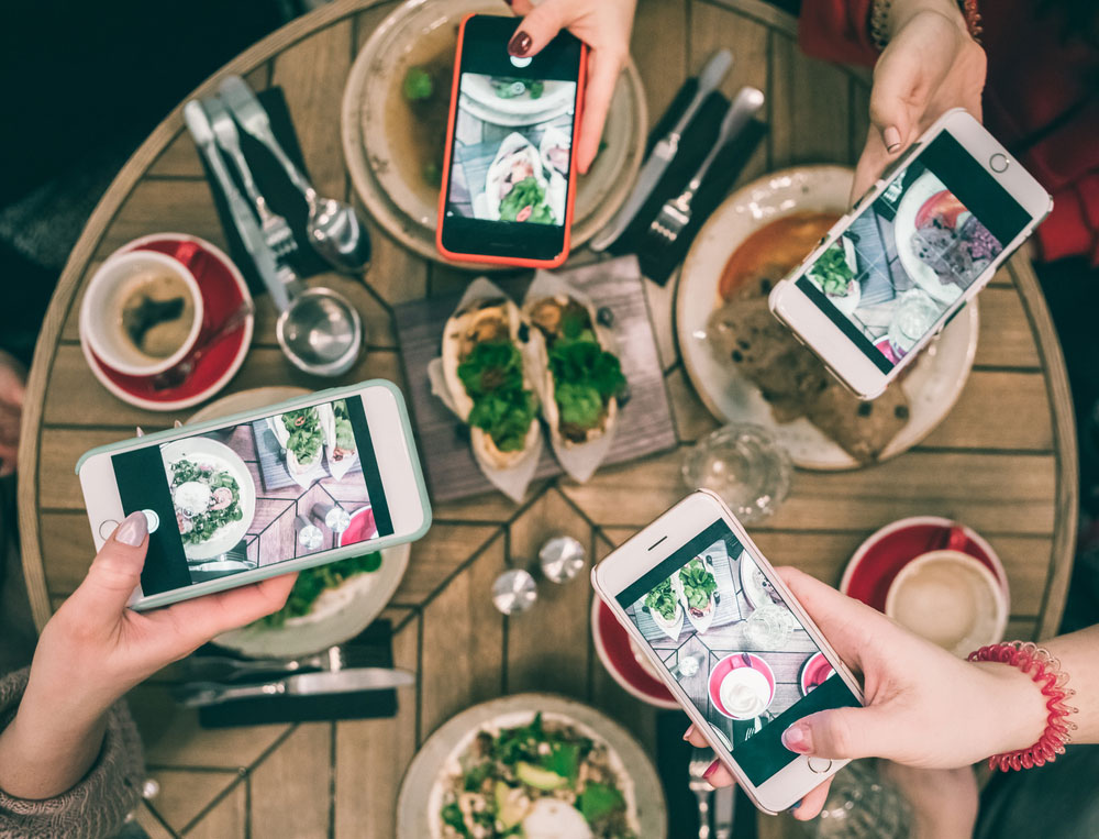 Social Media and Virtual Taste