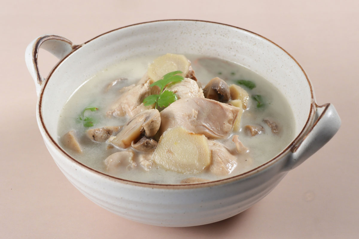 You are currently viewing Tom Kha Gai (Chicken Coconut Soup)