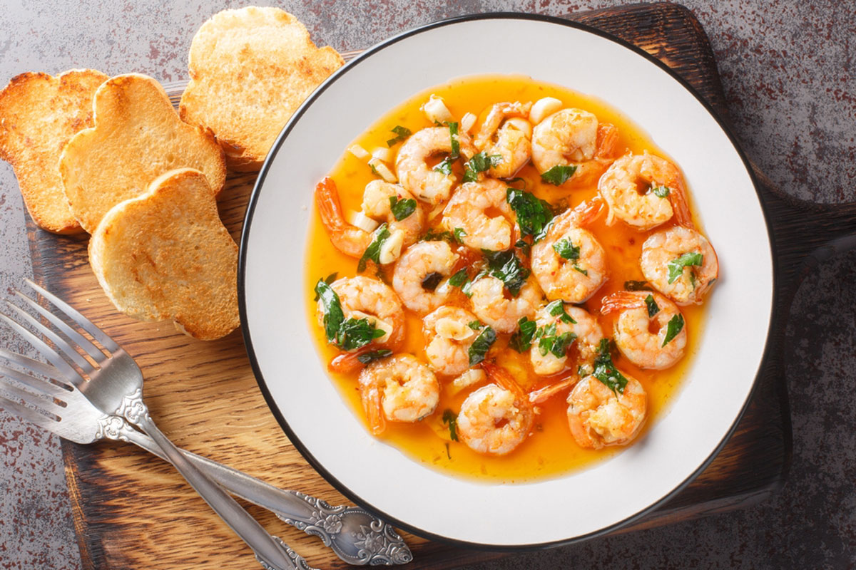 Read more about the article Gambas al Ajillo (Garlic shrimp)